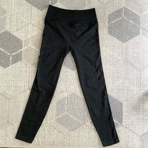 LULULEMON | EUC High waisted black leggings
